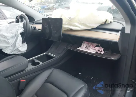 2024 Tesla Model Y Long Range Dual Motor All-Wheel Drive from USA, damaged, VIN 7SAYGDEE5RA252027